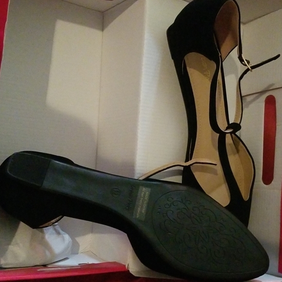 flat wedged shoe - Picture 2 of 2